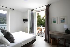 Habitación Doble con terraza y vistas al lago