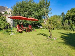 Number 22 - Le Dorat - Apartment One with garden & free parking