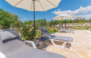 Amazing Home In Vinovo Donje With 3 Bedrooms, Wifi And Outdoor Swimming Pool