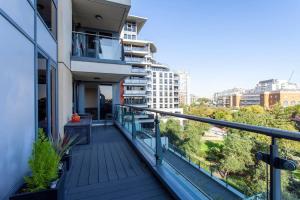 Thames View Apartment, Imperial Wharf