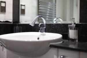 Thames View Apartment, Imperial Wharf