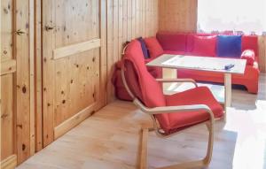 2 Bedroom Lovely Home In Wicie