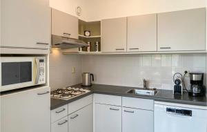 3 Bedroom Cozy Home In Vlagtwedde