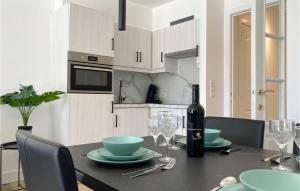 Gorgeous Apartment In Oostende