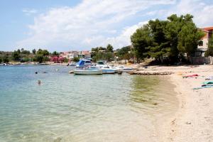 Apartments by the sea Grebastica, Sibenik - 4881