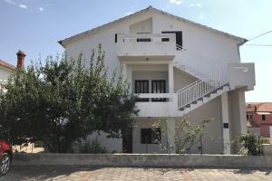 Apartments with parking space Jezera, Murter - 5135