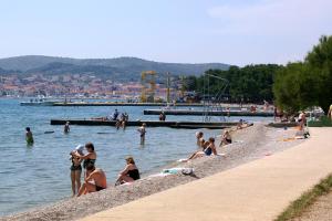 Apartments with a parking space Vodice - 5237