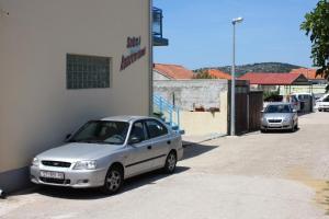 Apartments by the sea Jezera Murter 5063