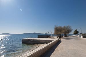 Apartments by the sea Brodarica, Sibenik - 5736