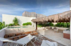 Luxury Villas in Aldea Zama
