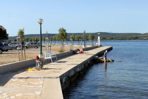 Triple Room Pasman 8223e