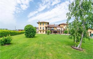 4 Bedroom Lovely Home In Lequio Tanaro