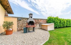 4 Bedroom Lovely Home In Lequio Tanaro