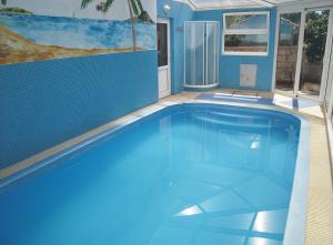 Family friendly house with a swimming pool Jezera, Murter - 5124