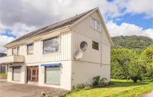 Gorgeous Apartment In Sandeid With Wifi - Innbjoa