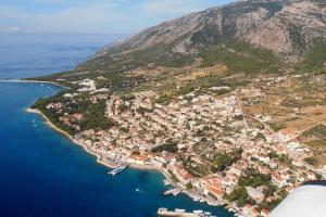 Apartments by the sea Bol Brac 13539