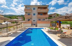 Awesome Apartment In Opric With Outdoor Swimming Pool, Wifi And 1 Bedrooms