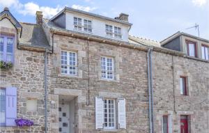 Stunning home in Erquy with WiFi and 3 Bedrooms