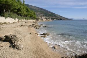 Apartments and rooms with parking space Bol, Brac - 2873