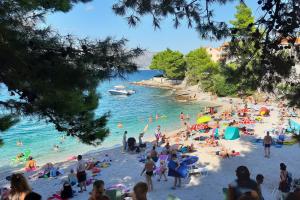 Apartments by the sea Postira, Brac - 705 
