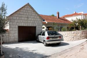 Apartments by the sea Sumartin Brac 4803