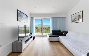 4 Bedroom Amazing Home In Sibenik 