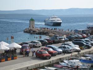 Holiday house with a parking space Bol, Brac - 16820