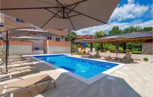 Amazing Apartment In Opric With Outdoor Swimming Pool, Wifi And 1 Bedrooms