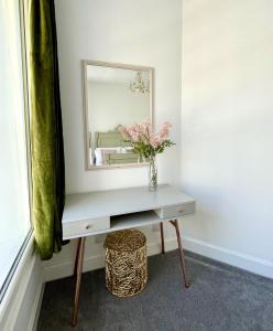 South Bridge Apartment