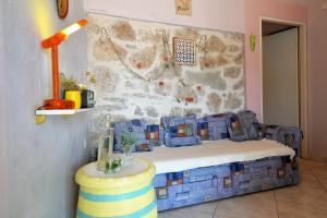 Apartments with parking space Murter - 5097