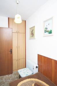 Apartments with a parking space Murter - 5103