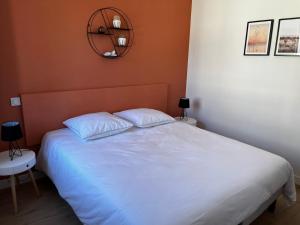 Lostendro, appartements vue port : photos des chambres