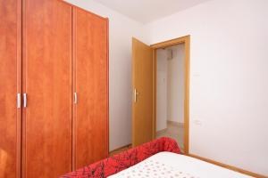 Apartments by the sea Postira, Brac - 5152