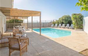 5 Bedroom Stunning Home In Valras-Plage