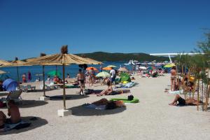 Apartments with parking space Brodarica, Sibenik - 6150 