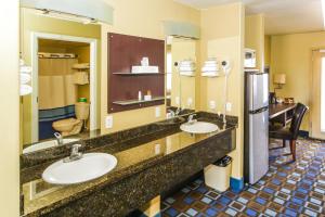 Duplex Suite room in The Nautical Beachfront Resort