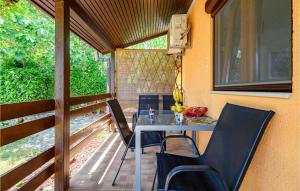 Awesome Apartment In Rovinjsko Selo With Outdoor Swimming Pool, Wifi And 2 Bedrooms