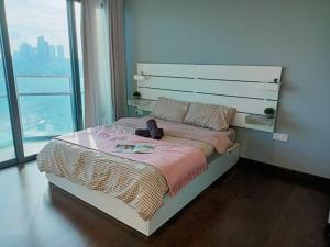 Almas Suites Sofa Bed 4pax Netflix By STAY