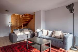 Nice 55 M With Balconies And Mont Blanc View