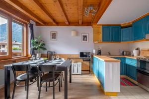 Nice 55 M With Balconies And Mont Blanc View