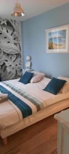 Villas Batisse XVIII eme, dans enceinte d'un chateau. : photos des chambres