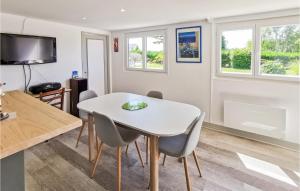 Awesome Home In Saint Ouen Les Vignes