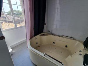 Villas Partie de Chateau du XI ieme a Canet d'Aude : photos des chambres