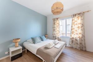 ROCCA BIANCA - Sur la roche face à la mer et la bonne mère