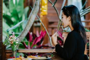 Kurnia Guest House & Spa