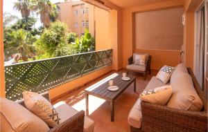 Nice Apartment In Calahonda With Wifi