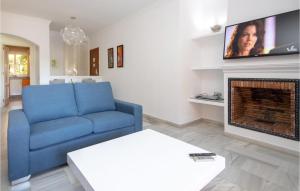 Nice Apartment In Calahonda With Wifi