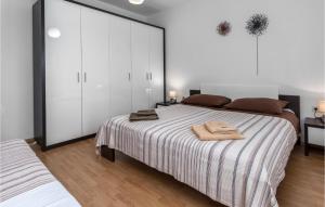 Awesome Apartment In Jadranovo With Wifi 