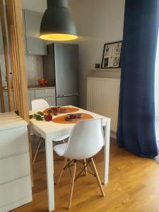 Apartament przy metro