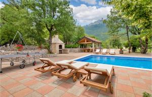 Nice Home In Rastovac With 6 Bedrooms, Wifi And Outdoor Swimming Pool